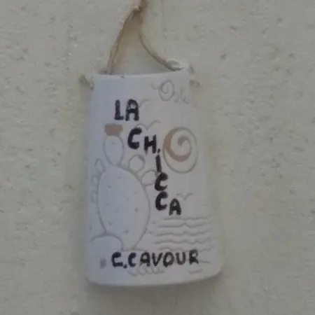 La Chicca Di C.cavour 게스트하우스 4*