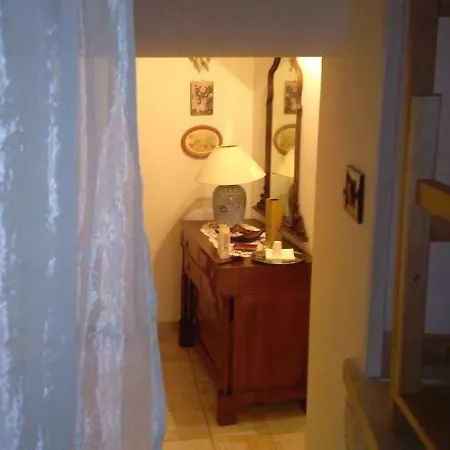 بيت ضيافة La Chicca Di C.cavour أوستوني